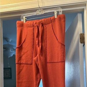 FRANK & EILEEN S small Eamon Rust Patch Pocket Jogger Crop Sweatpants.